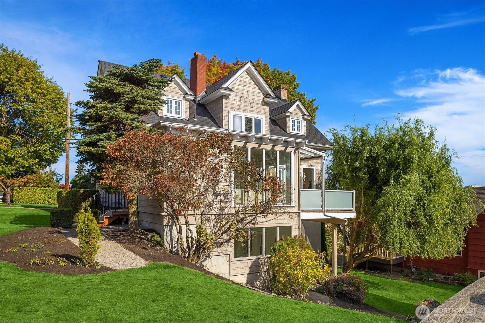1103 E Hamlin Street, Seattle, WA 98102