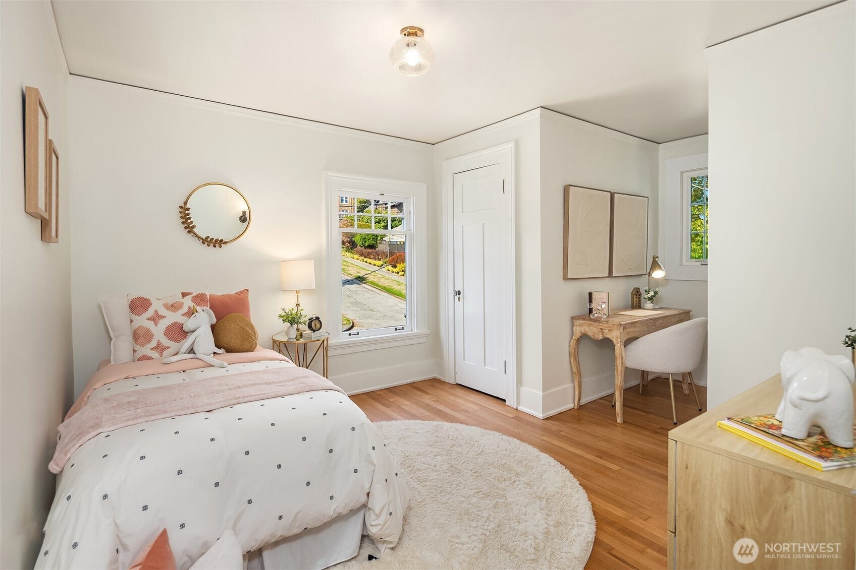 1103 E Hamlin Street, Seattle, WA 98102