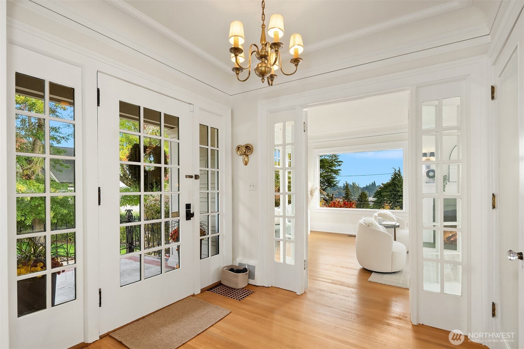 1103 E Hamlin Street, Seattle, WA 98102