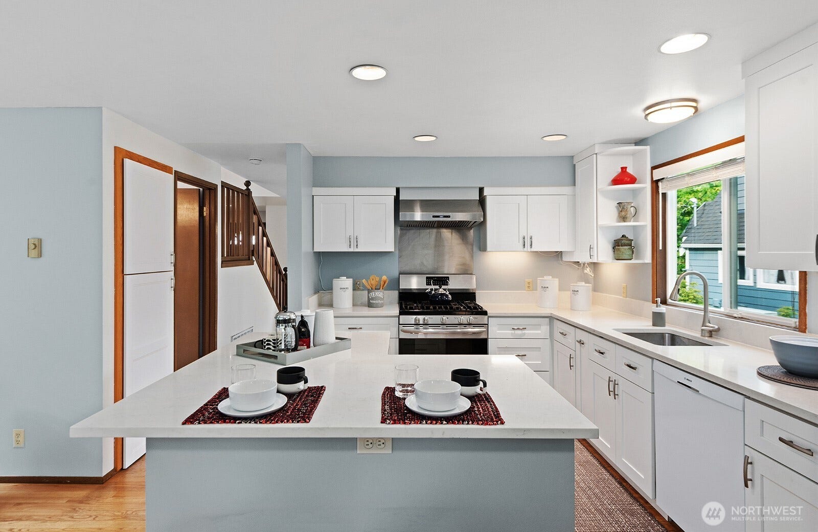 7548 Ravenna Avenue NE, Seattle, WA 98115 7548 Ravenna Avenue NE, Seattle, WA 98115