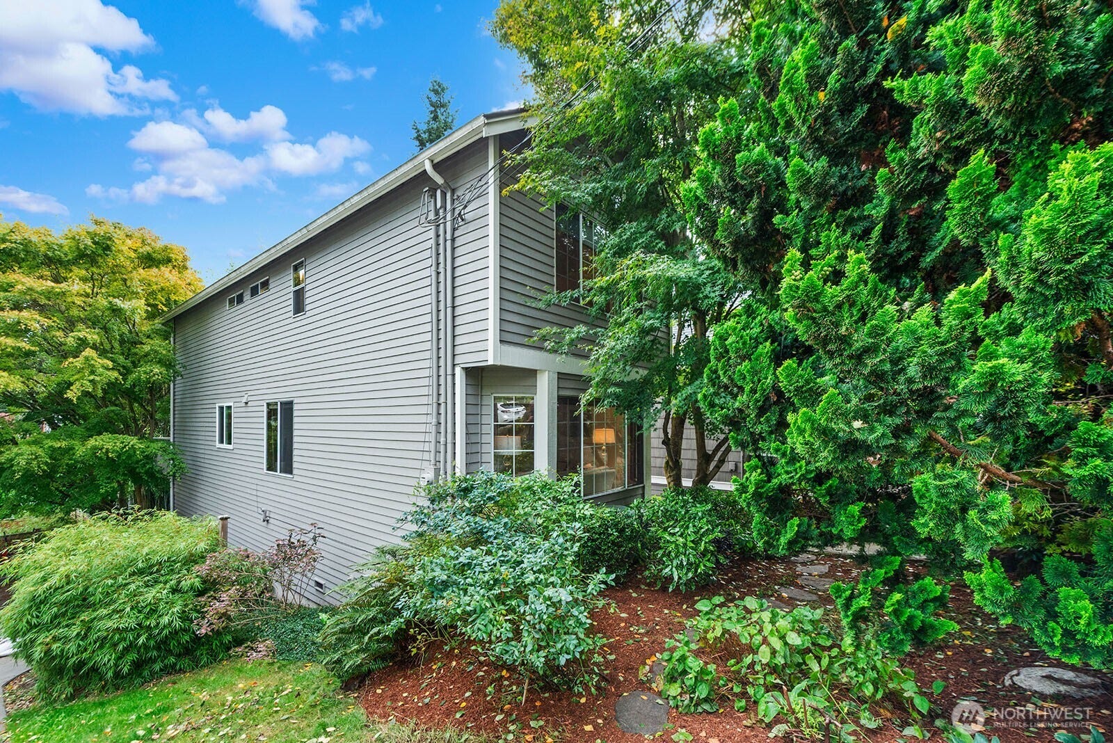7548 Ravenna Avenue NE, Seattle, WA 98115 7548 Ravenna Avenue NE, Seattle, WA 98115