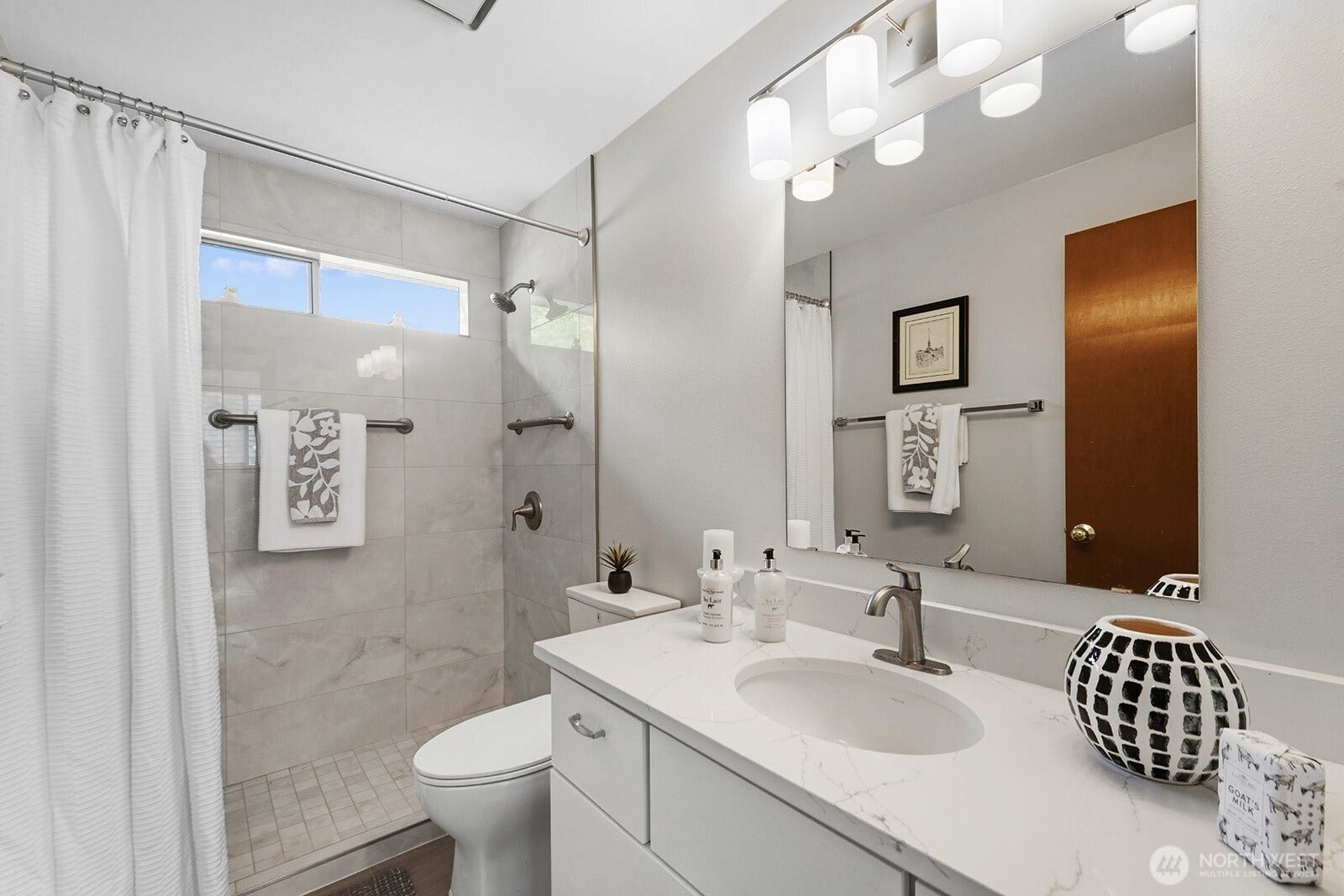 7548 Ravenna Avenue NE, Seattle, WA 98115 7548 Ravenna Avenue NE, Seattle, WA 98115
