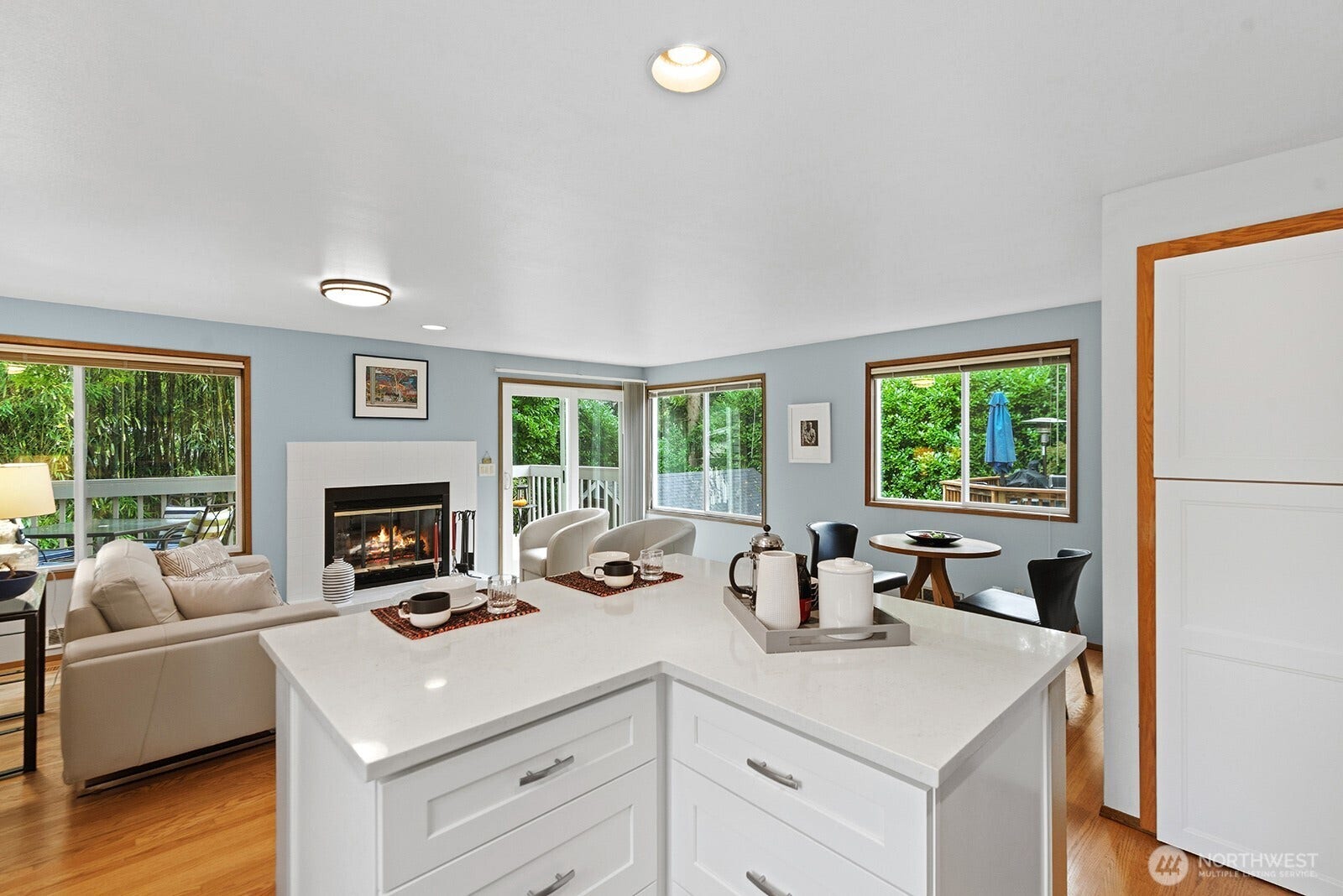 7548 Ravenna Avenue NE, Seattle, WA 98115 7548 Ravenna Avenue NE, Seattle, WA 98115