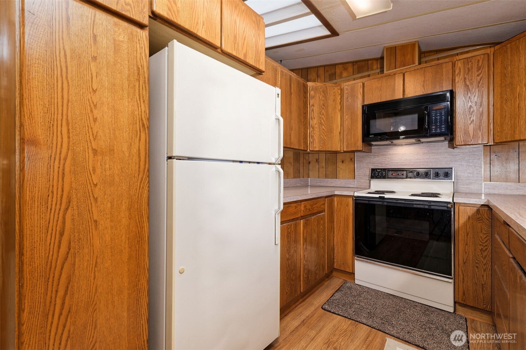 140 N Spindrift Drive, Lilliwaup, WA 98555 140 N Spindrift Drive, Lilliwaup, WA 98555