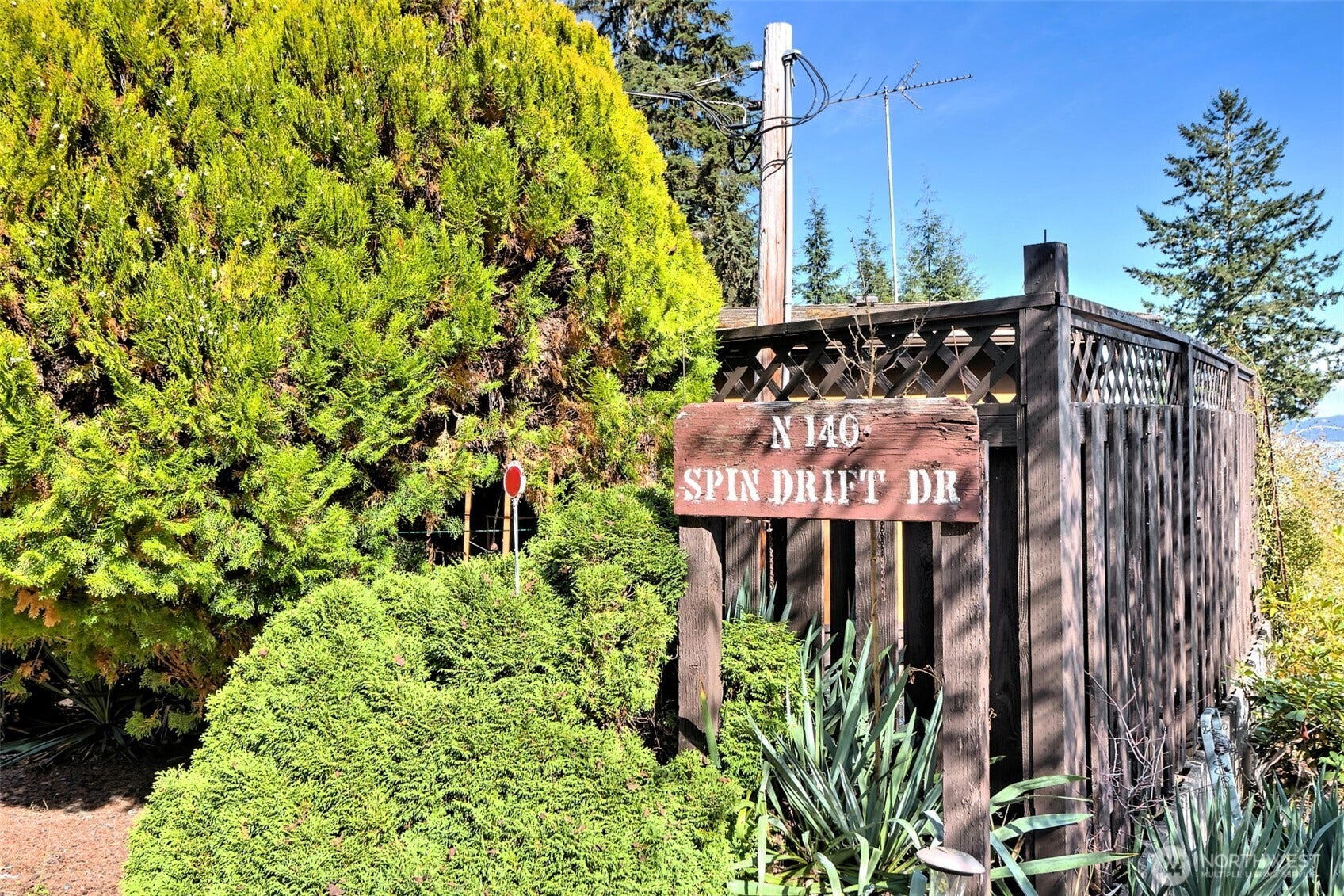 140 N Spindrift Drive, Lilliwaup, WA 98555 140 N Spindrift Drive, Lilliwaup, WA 98555
