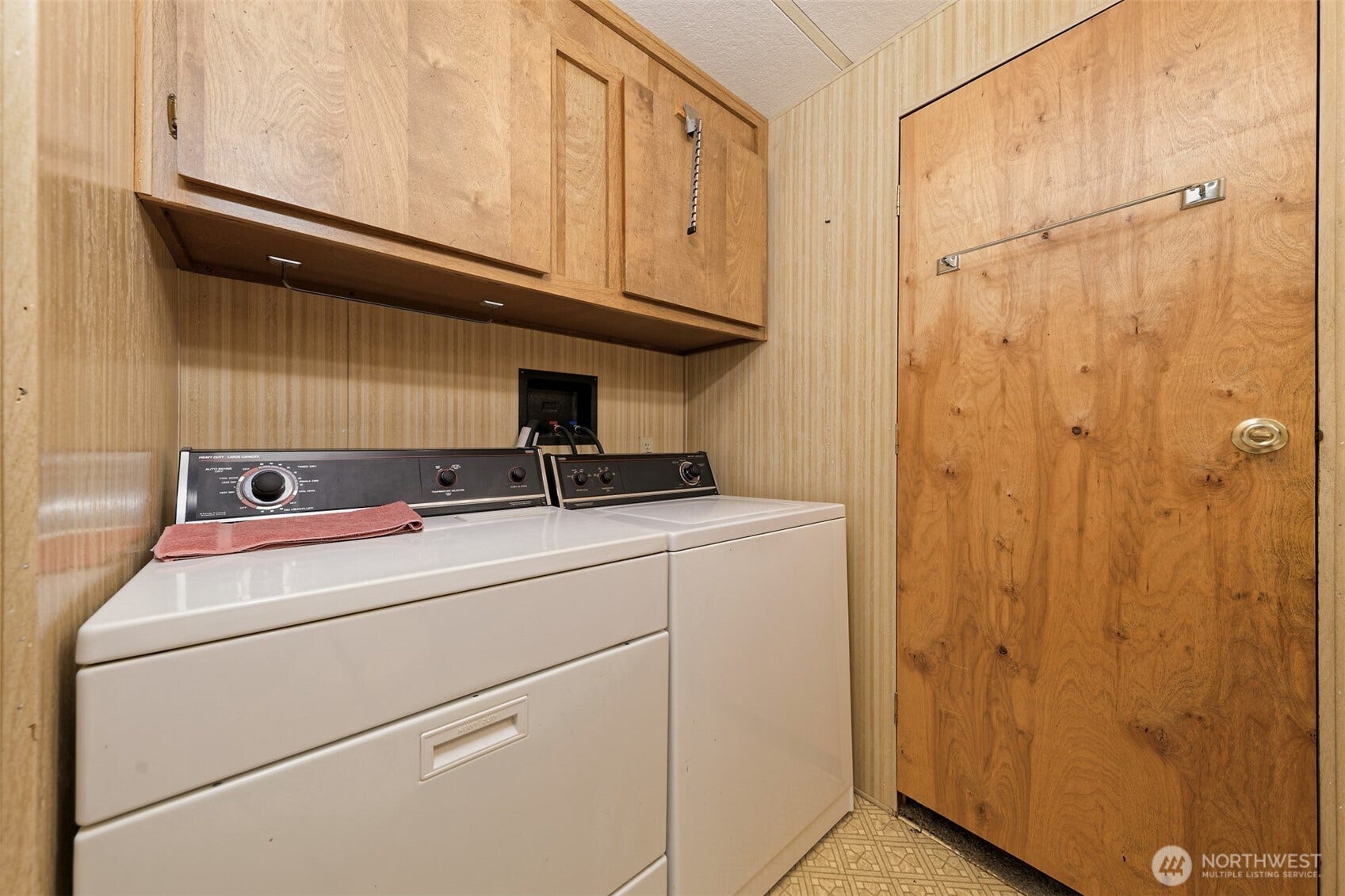 140 N Spindrift Drive, Lilliwaup, WA 98555 140 N Spindrift Drive, Lilliwaup, WA 98555