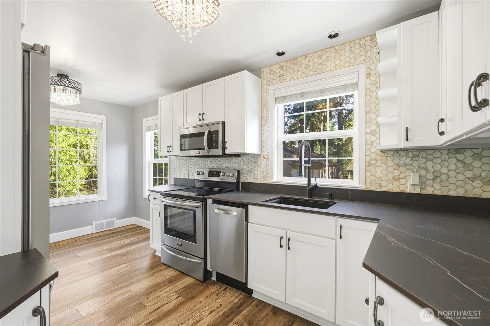 16714 SE Newport Way, Bellevue, WA 98006 Nicely updated kitchen featuring Denton Countertops! Yes that's right Denton.