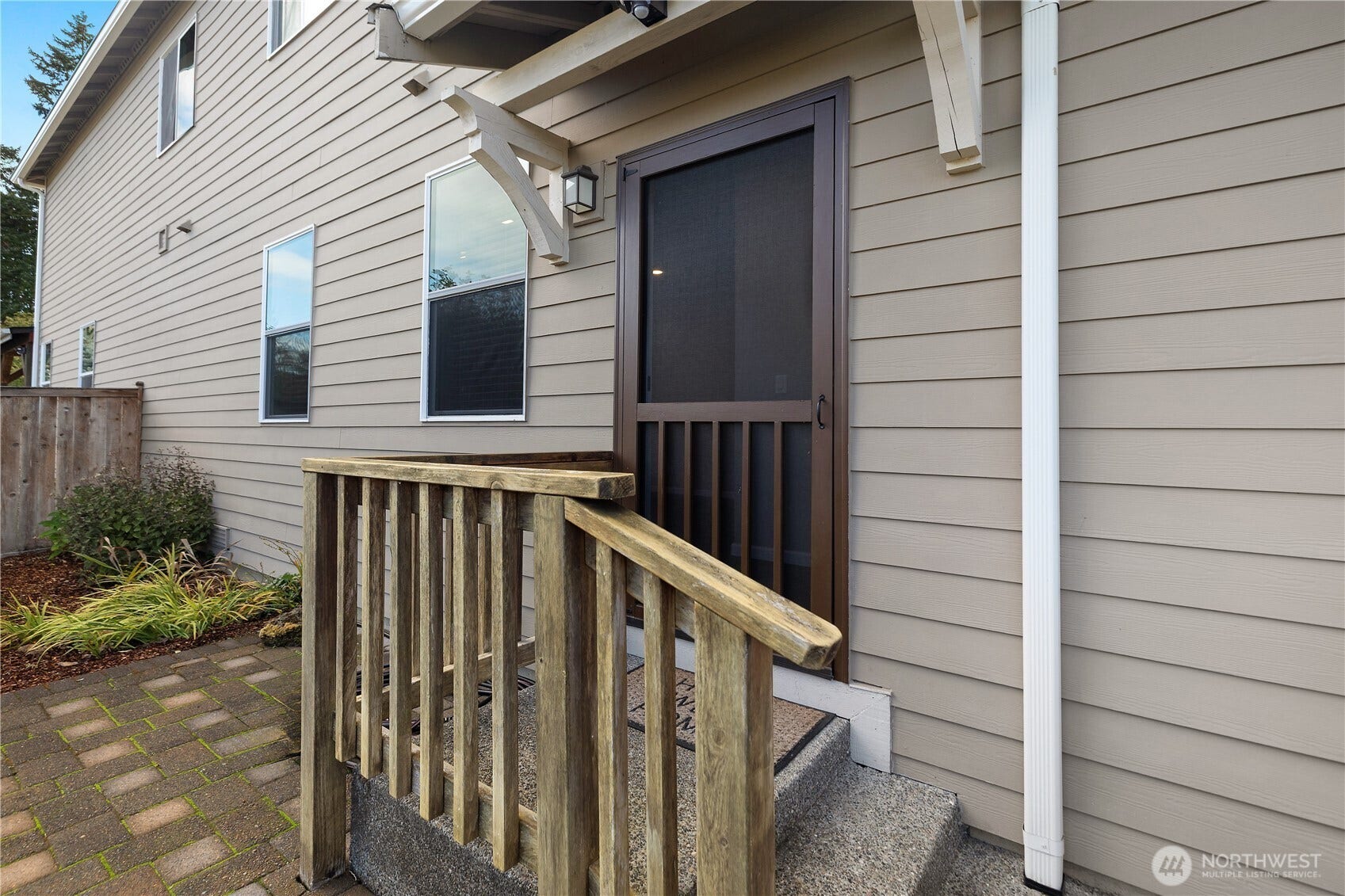7040 Desperado Drive SE, Tumwater, WA 98501 Separate side yard off the mother-in-law suite