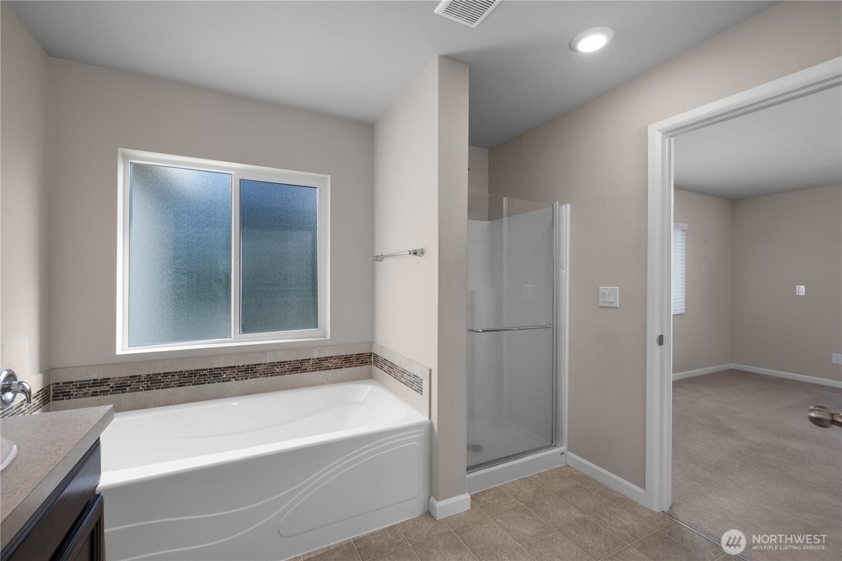 7040 Desperado Drive SE, Tumwater, WA 98501 Primary bathroom