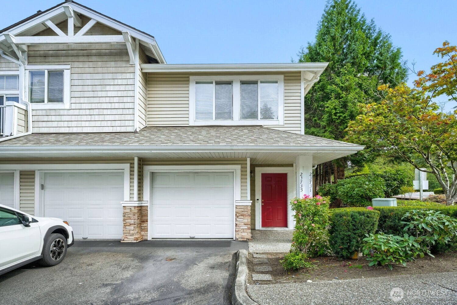 23735 SE Summerhill Lane, Issaquah, WA 98029 23735 SE Summerhill Lane, Issaquah, WA 98029