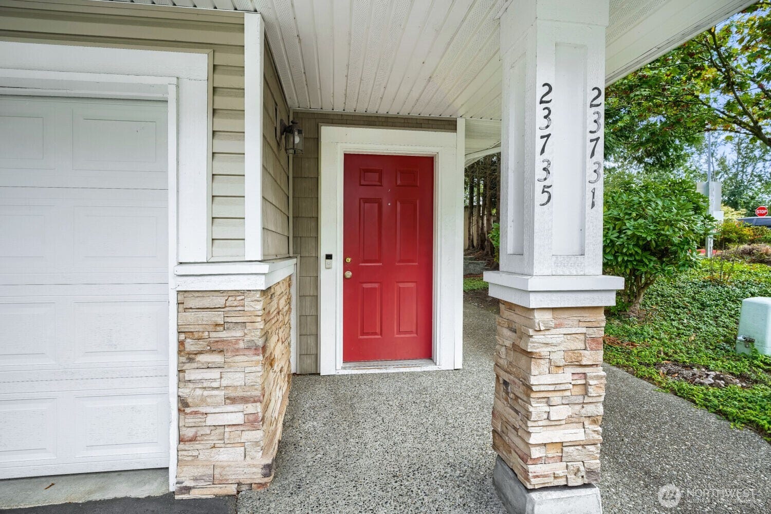 23735 SE Summerhill Lane, Issaquah, WA 98029 23735 SE Summerhill Lane, Issaquah, WA 98029