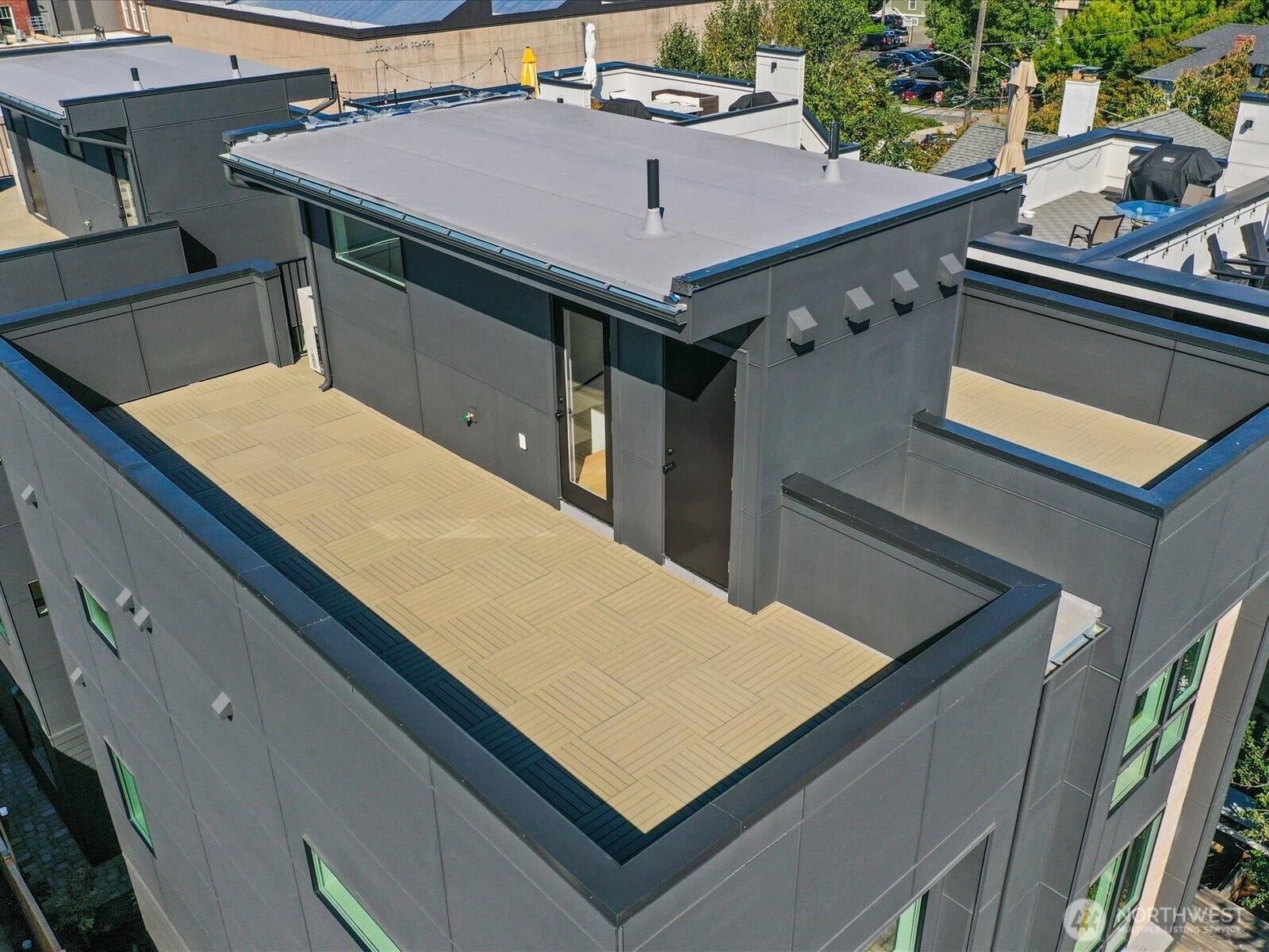 4328 Woodlawn Avenue N, #A, Seattle, WA 98103 Huge rooftop deck with territorial views!