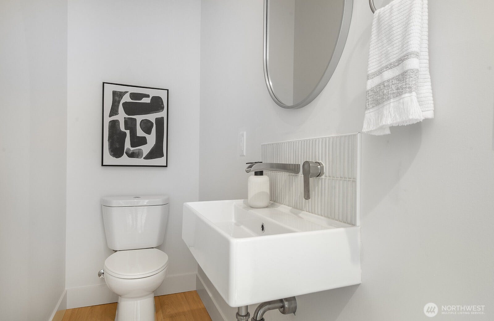 4328 Woodlawn Avenue N, #A, Seattle, WA 98103 Convenient powder room on the main level!