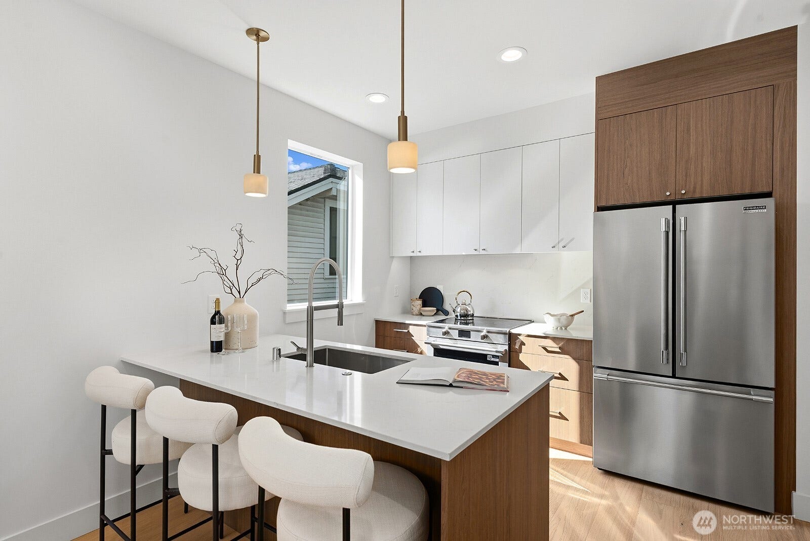 4328 Woodlawn Avenue N, #A, Seattle, WA 98103 4328 Woodlawn Avenue N, #A, Seattle, WA 98103