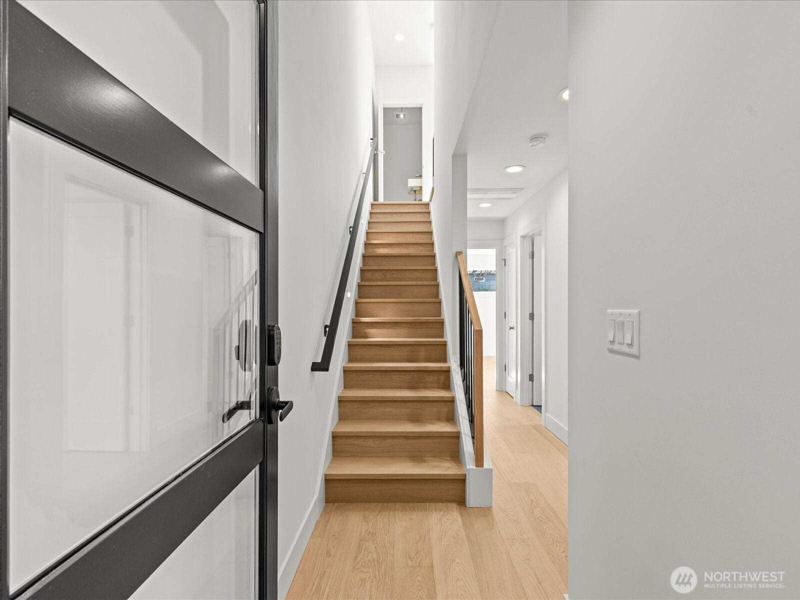 4328 Woodlawn Avenue N, #A, Seattle, WA 98103 Welcome in!