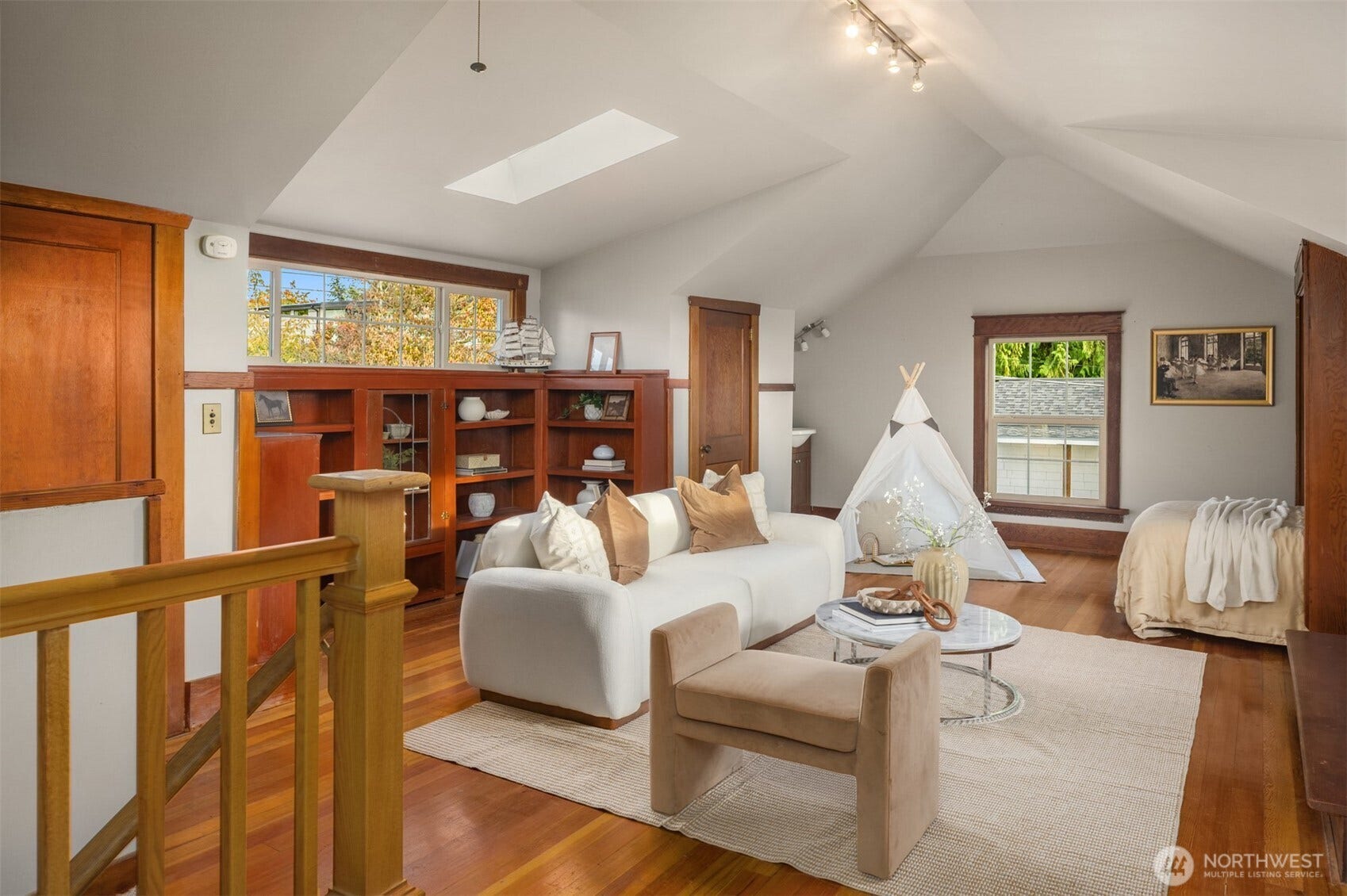 15901 23rd Avenue SW, Burien, WA 98166 Upstairs area provides flexibility for sleep, study area or office space.