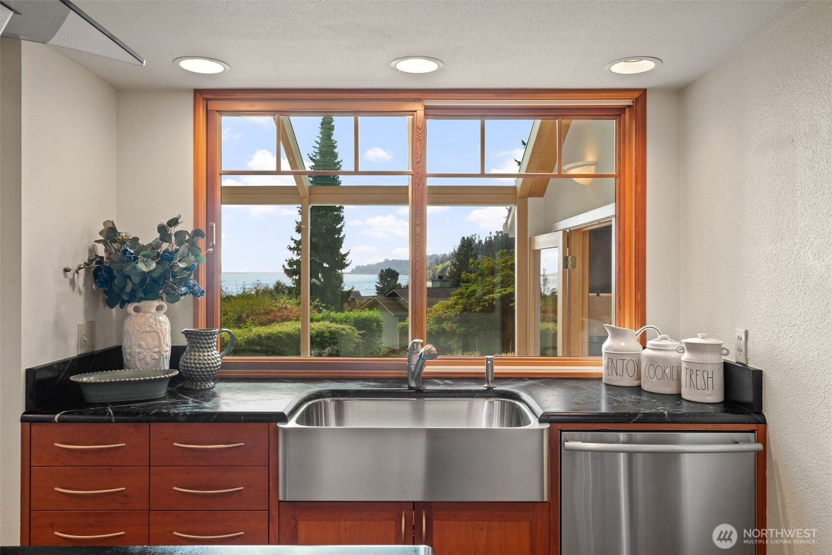 9796 NE Murden Cove Drive, Bainbridge Island, WA 98110 9796 NE Murden Cove Drive, Bainbridge Island, WA 98110