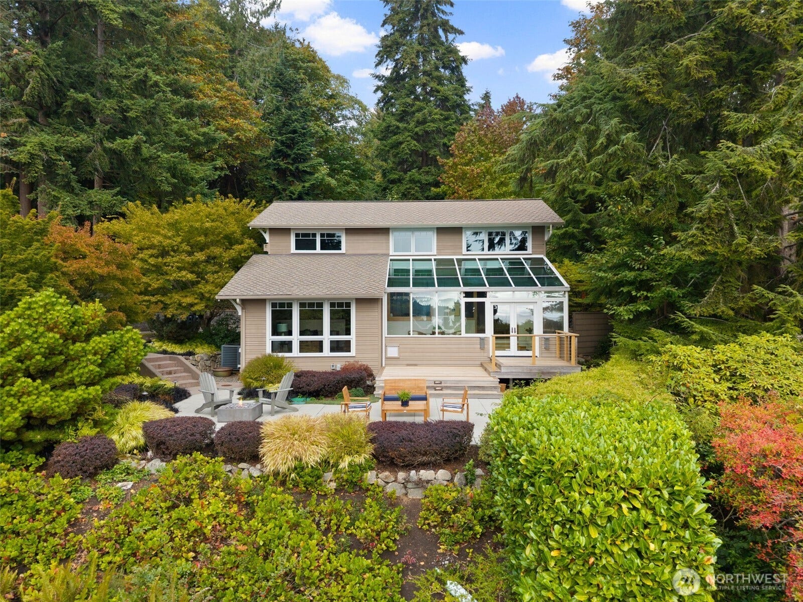 9796 NE Murden Cove Drive, Bainbridge Island, WA 98110 Stunning NW Contemporary!