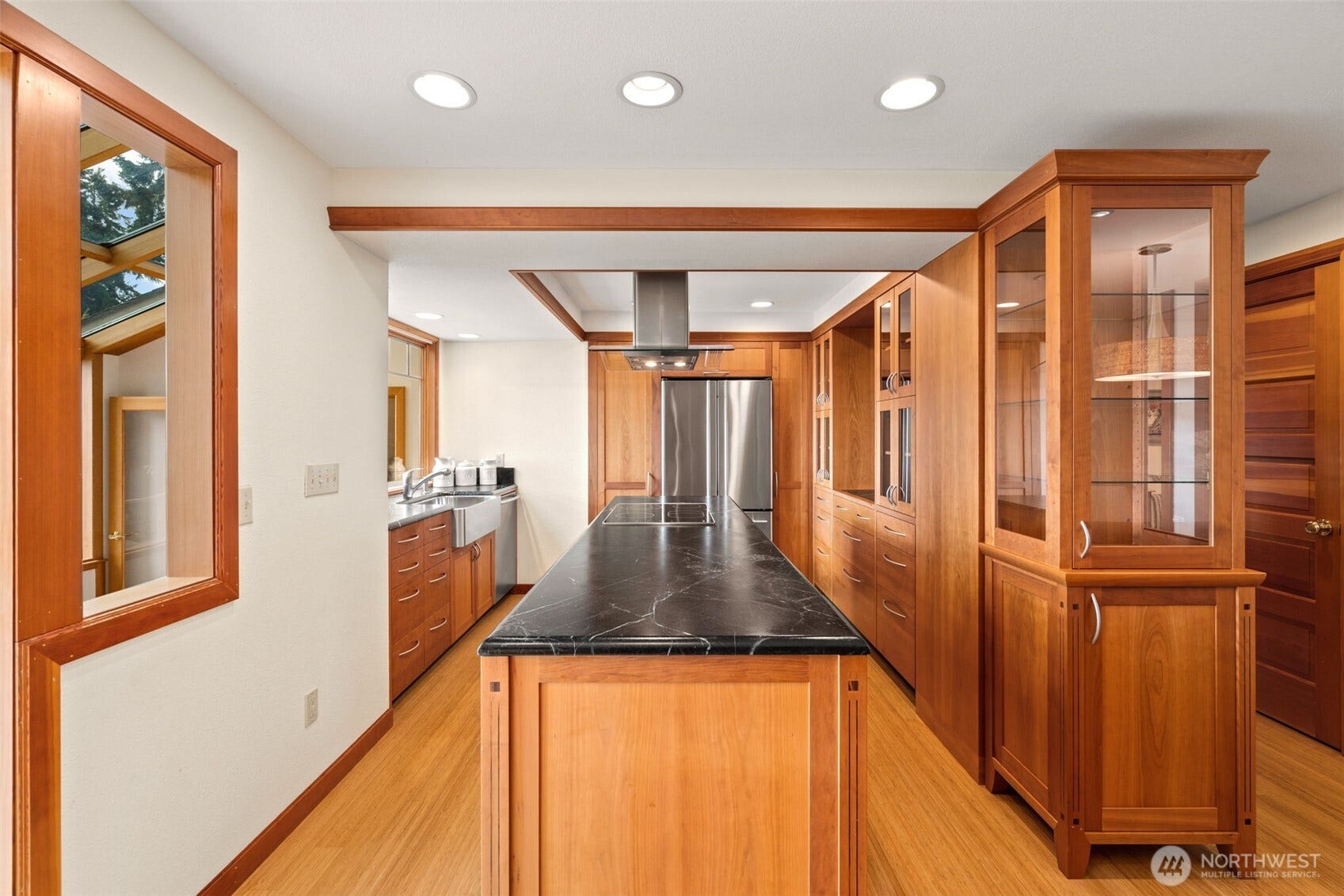 9796 NE Murden Cove Drive, Bainbridge Island, WA 98110 9796 NE Murden Cove Drive, Bainbridge Island, WA 98110