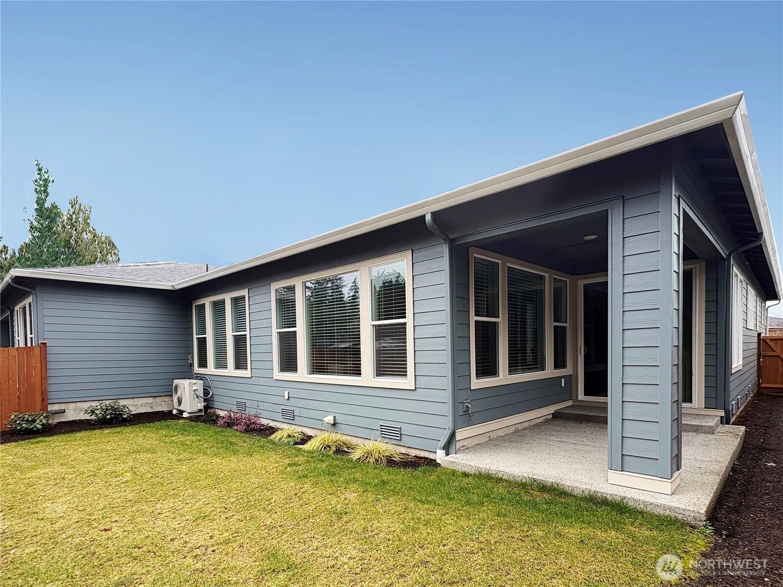 21731 SE 292nd Place, Black Diamond, WA 98010 21731 SE 292nd Place, Black Diamond, WA 98010