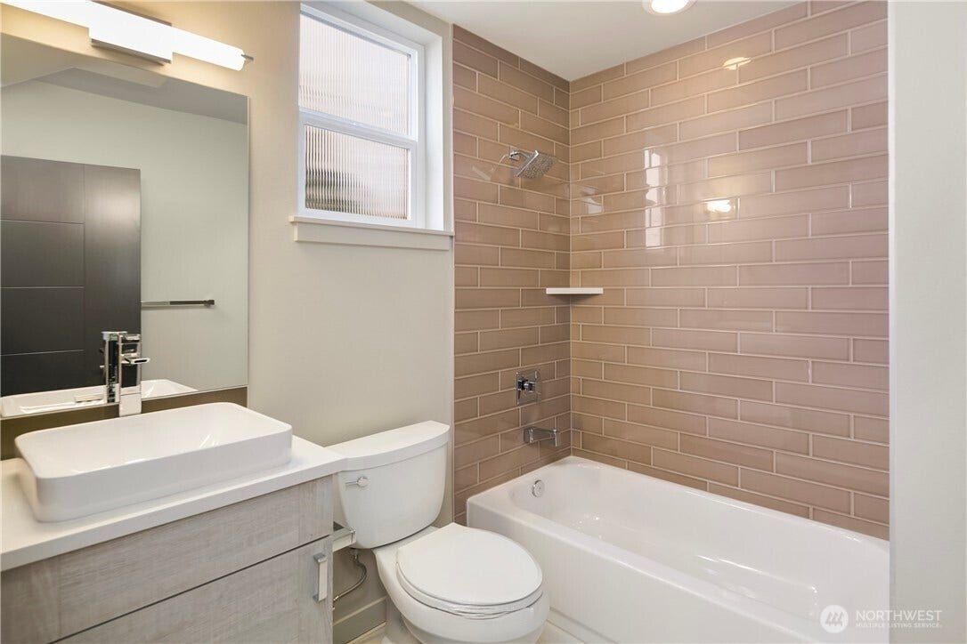 6211 A 9th Avenue NE, Seattle, WA 98115
