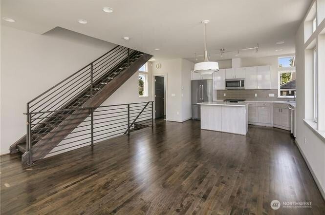 6211 A 9th Avenue NE, Seattle, WA 98115