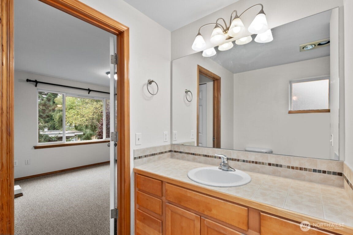 12041 33rd Avenue NE, #A, Seattle, WA 98125 12041 33rd Avenue NE, #A, Seattle, WA 98125