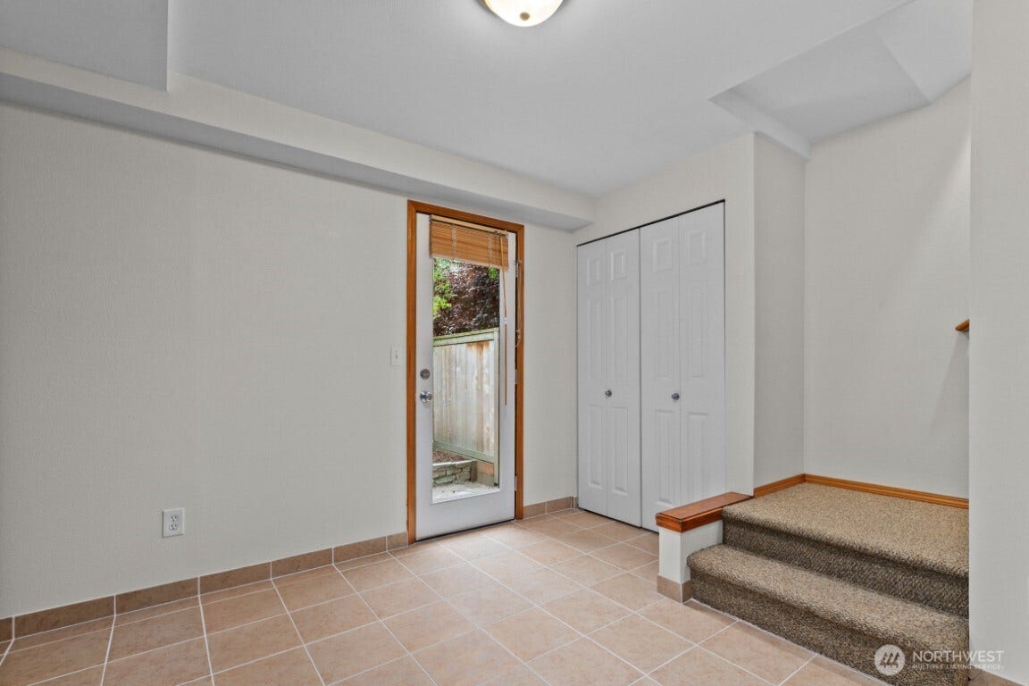 12041 33rd Avenue NE, #A, Seattle, WA 98125 12041 33rd Avenue NE, #A, Seattle, WA 98125