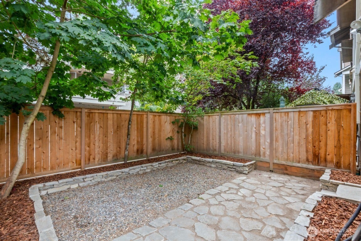 12041 33rd Avenue NE, #A, Seattle, WA 98125 12041 33rd Avenue NE, #A, Seattle, WA 98125