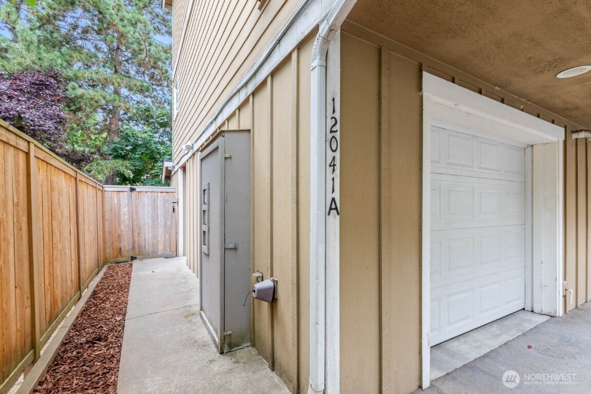 12041 33rd Avenue NE, #A, Seattle, WA 98125 12041 33rd Avenue NE, #A, Seattle, WA 98125