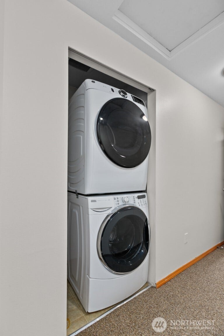 12041 33rd Avenue NE, #A, Seattle, WA 98125 12041 33rd Avenue NE, #A, Seattle, WA 98125