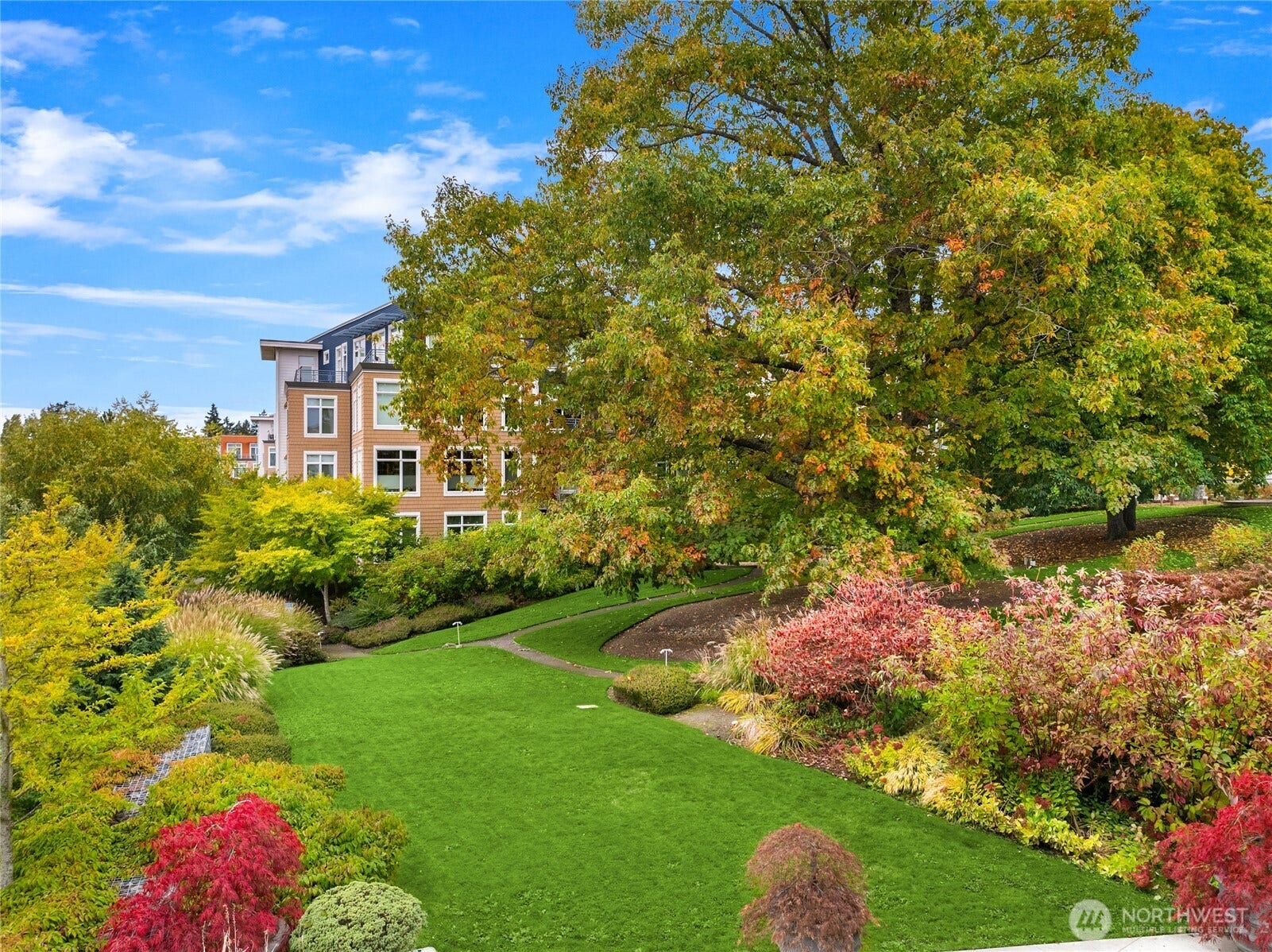 125 Ferncliff Avenue NE, #E242, Bainbridge Island, WA 98110 125 Ferncliff Avenue NE, #E242, Bainbridge Island, WA 98110