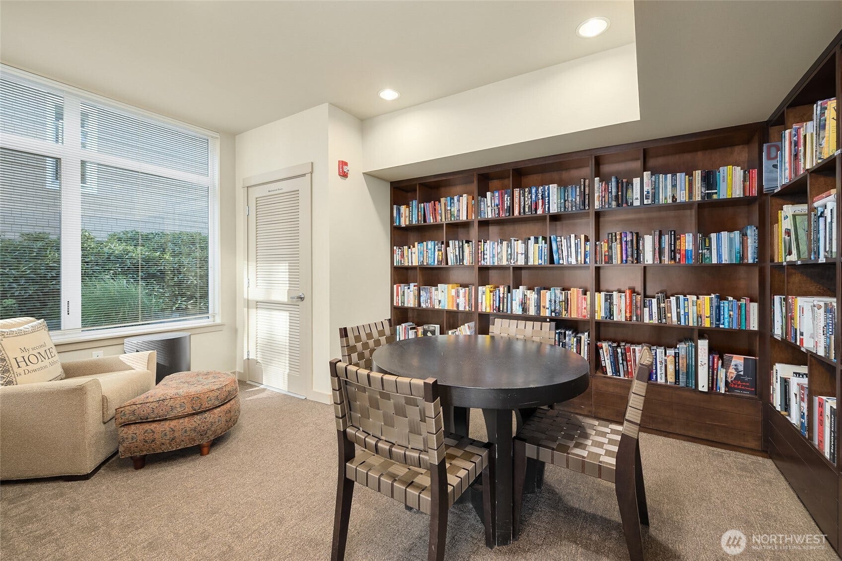 125 Ferncliff Avenue NE, #E242, Bainbridge Island, WA 98110 Common Area