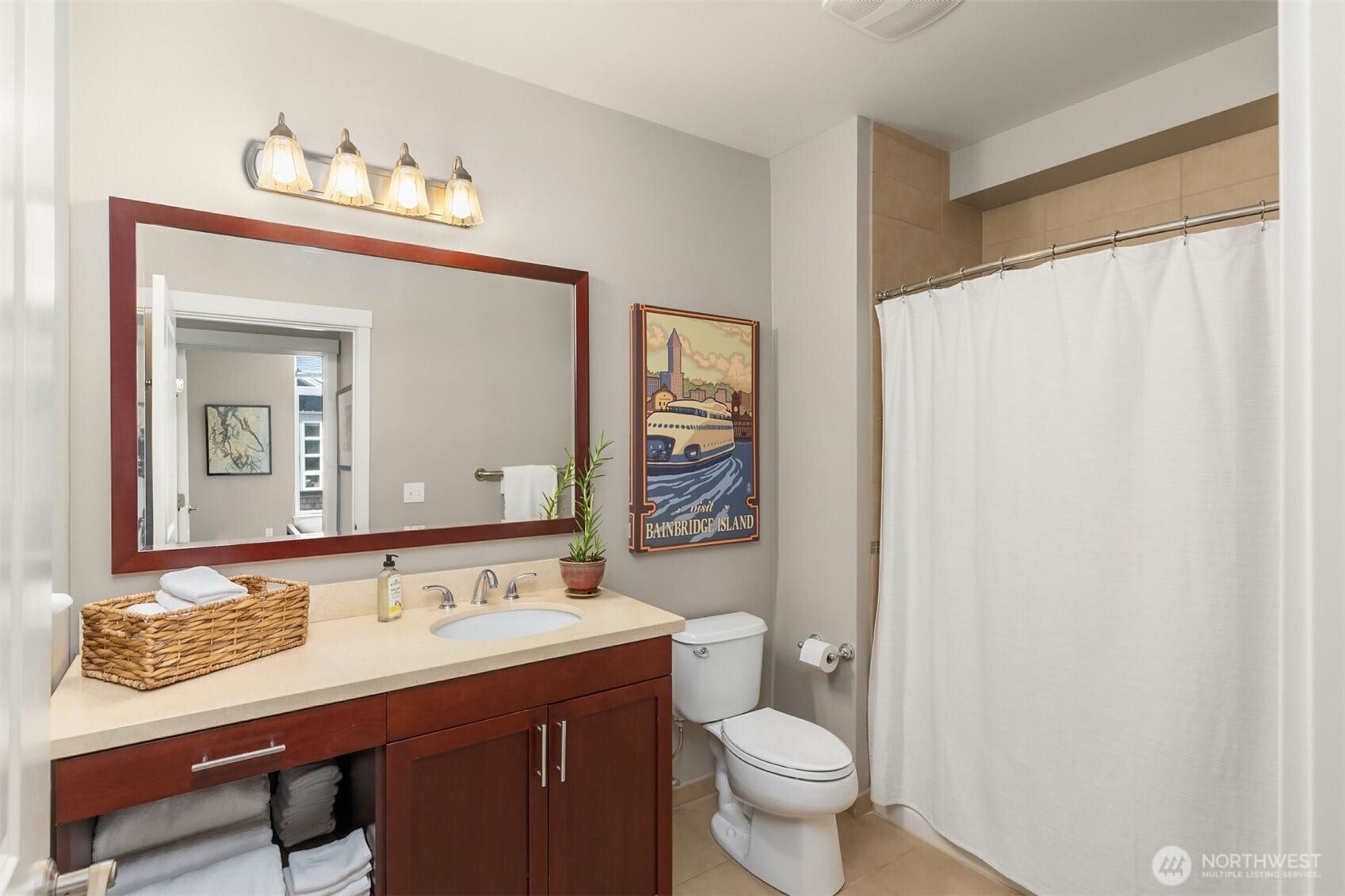 125 Ferncliff Avenue NE, #E242, Bainbridge Island, WA 98110 125 Ferncliff Avenue NE, #E242, Bainbridge Island, WA 98110