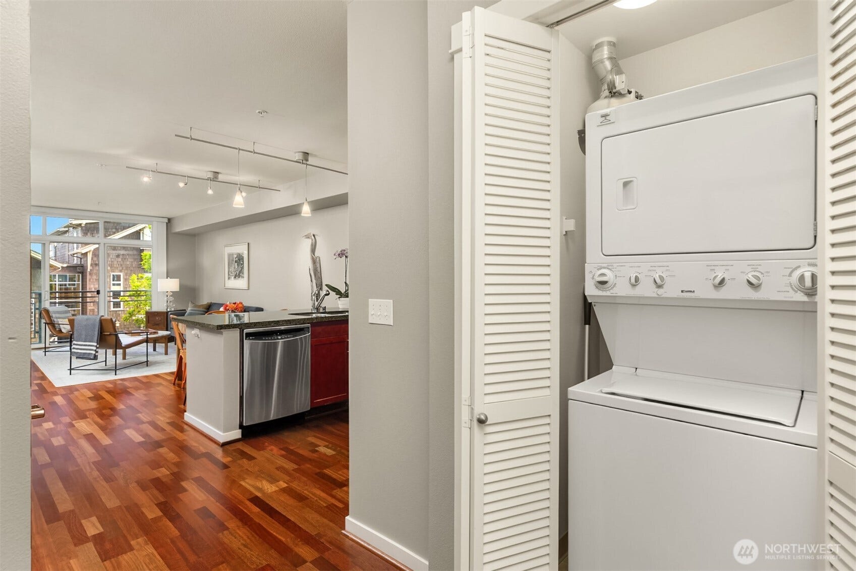 125 Ferncliff Avenue NE, #E242, Bainbridge Island, WA 98110 125 Ferncliff Avenue NE, #E242, Bainbridge Island, WA 98110