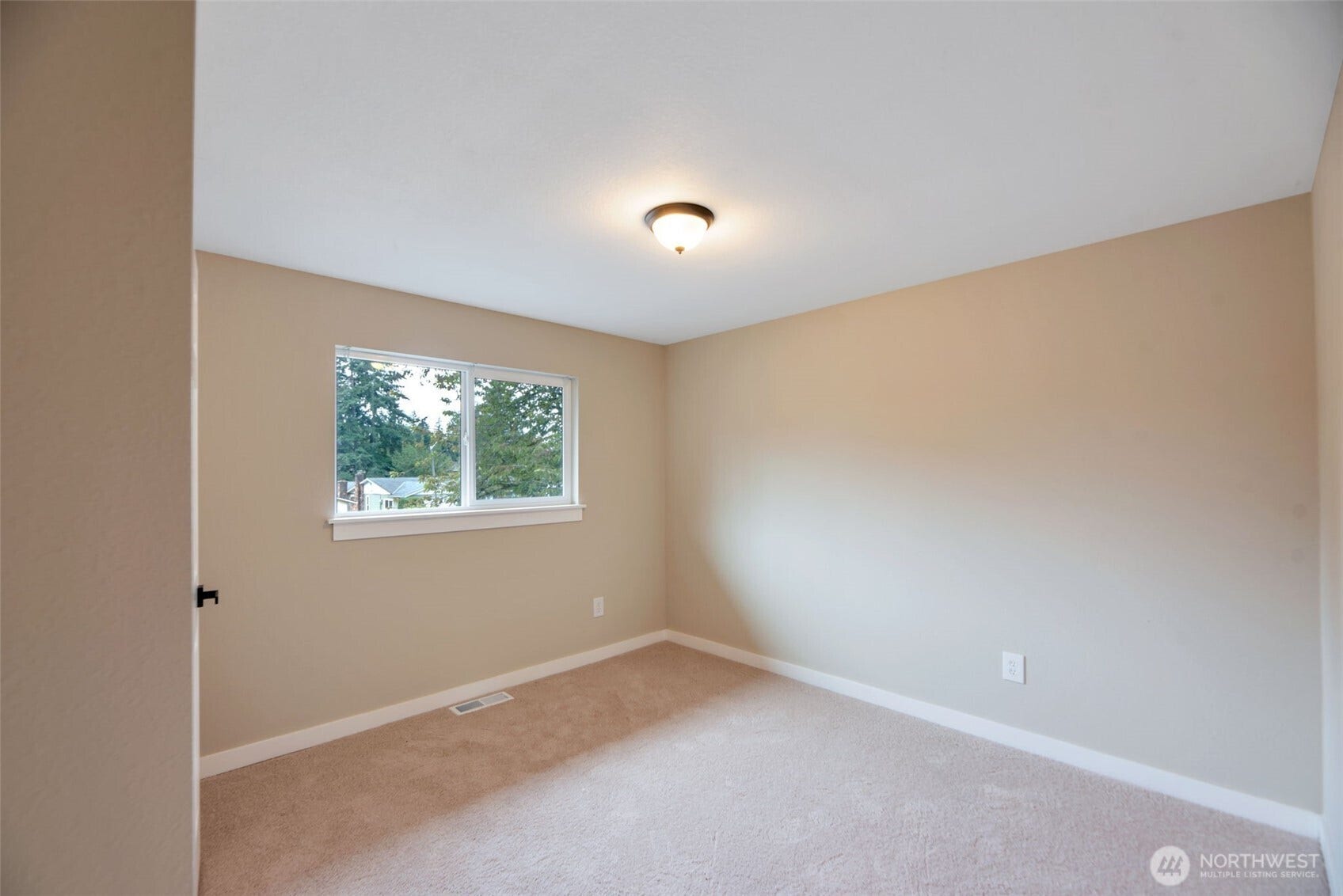 14610 198th Street SE, Renton, WA 98058 14610 198th Street SE, Renton, WA 98058