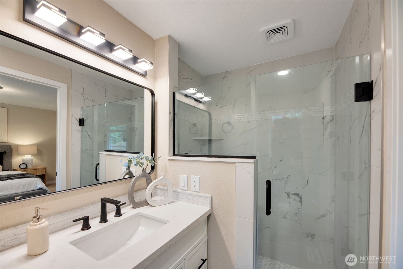 14610 198th Street SE, Renton, WA 98058 14610 198th Street SE, Renton, WA 98058