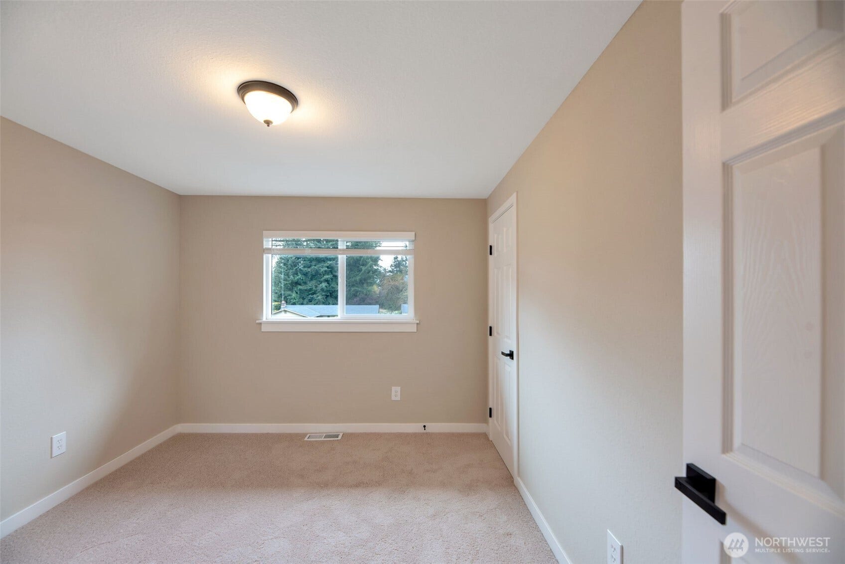 14610 198th Street SE, Renton, WA 98058 14610 198th Street SE, Renton, WA 98058