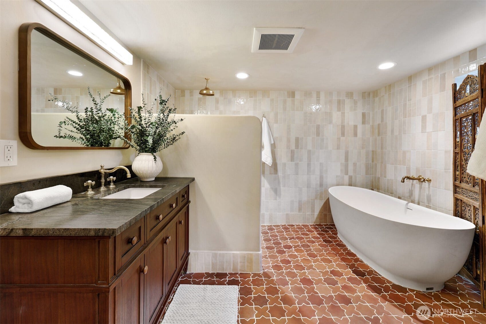 6049 Princeton Avenue NE, Seattle, WA 98115 6049 Princeton Avenue NE, Seattle, WA 98115