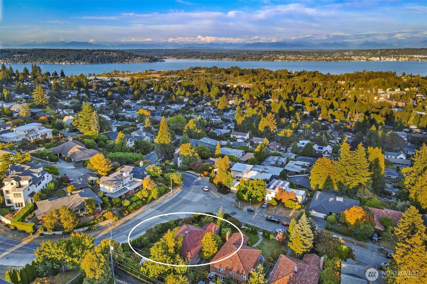 6049 Princeton Avenue NE, Seattle, WA 98115 6049 Princeton Avenue NE, Seattle, WA 98115