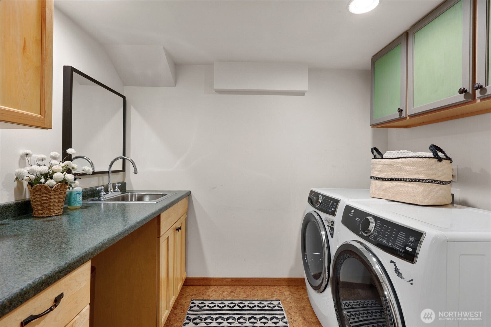6049 Princeton Avenue NE, Seattle, WA 98115 6049 Princeton Avenue NE, Seattle, WA 98115