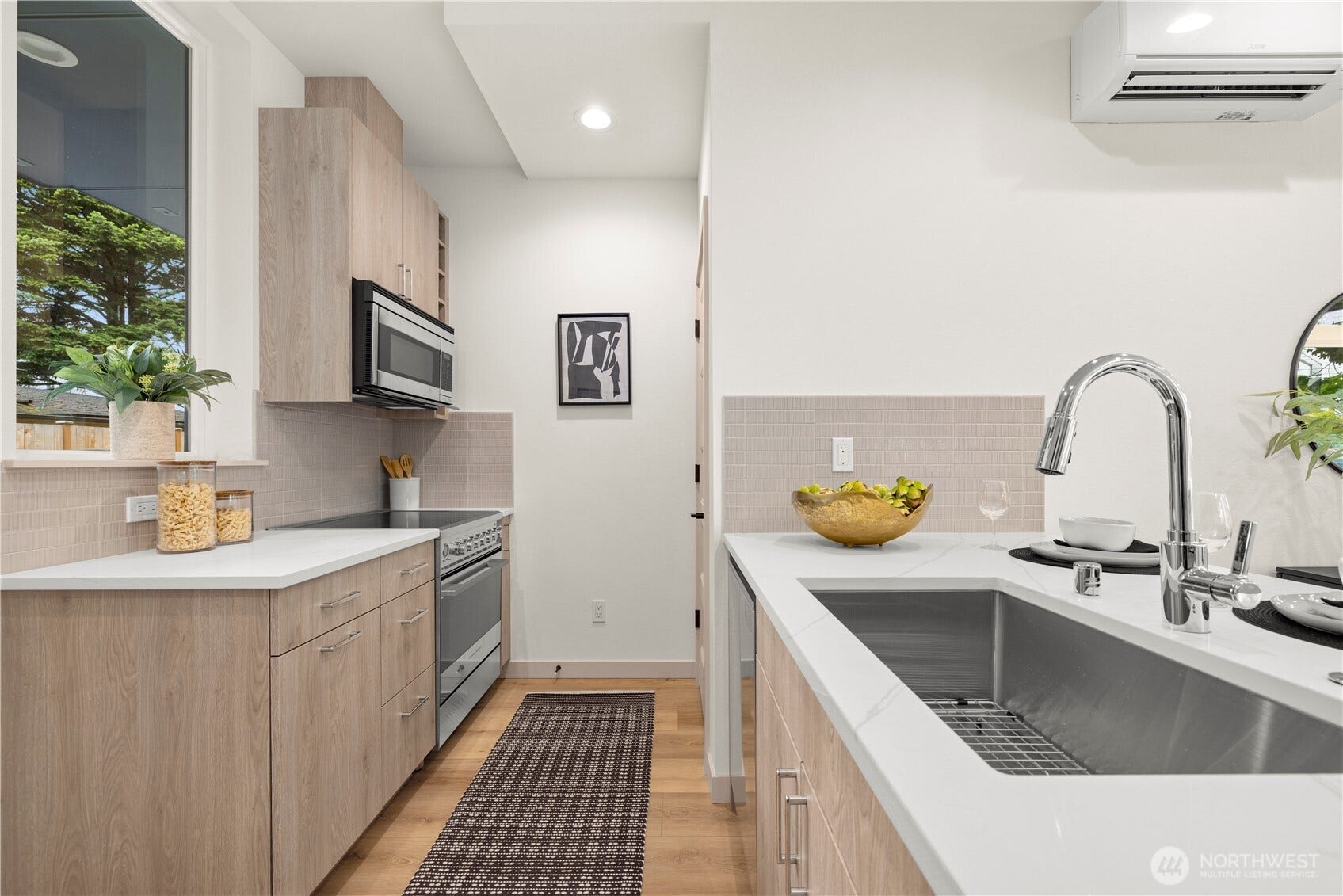 7011 9th Avenue NE, Seattle, WA 98115 7011 9th Avenue NE, Seattle, WA 98115