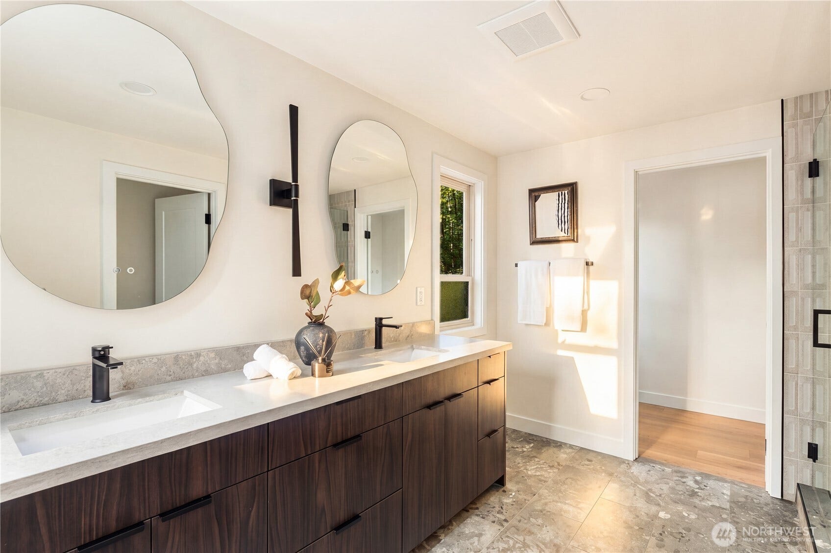 25510 SE 159th Street, Issaquah, WA 98027 25510 SE 159th Street, Issaquah, WA 98027