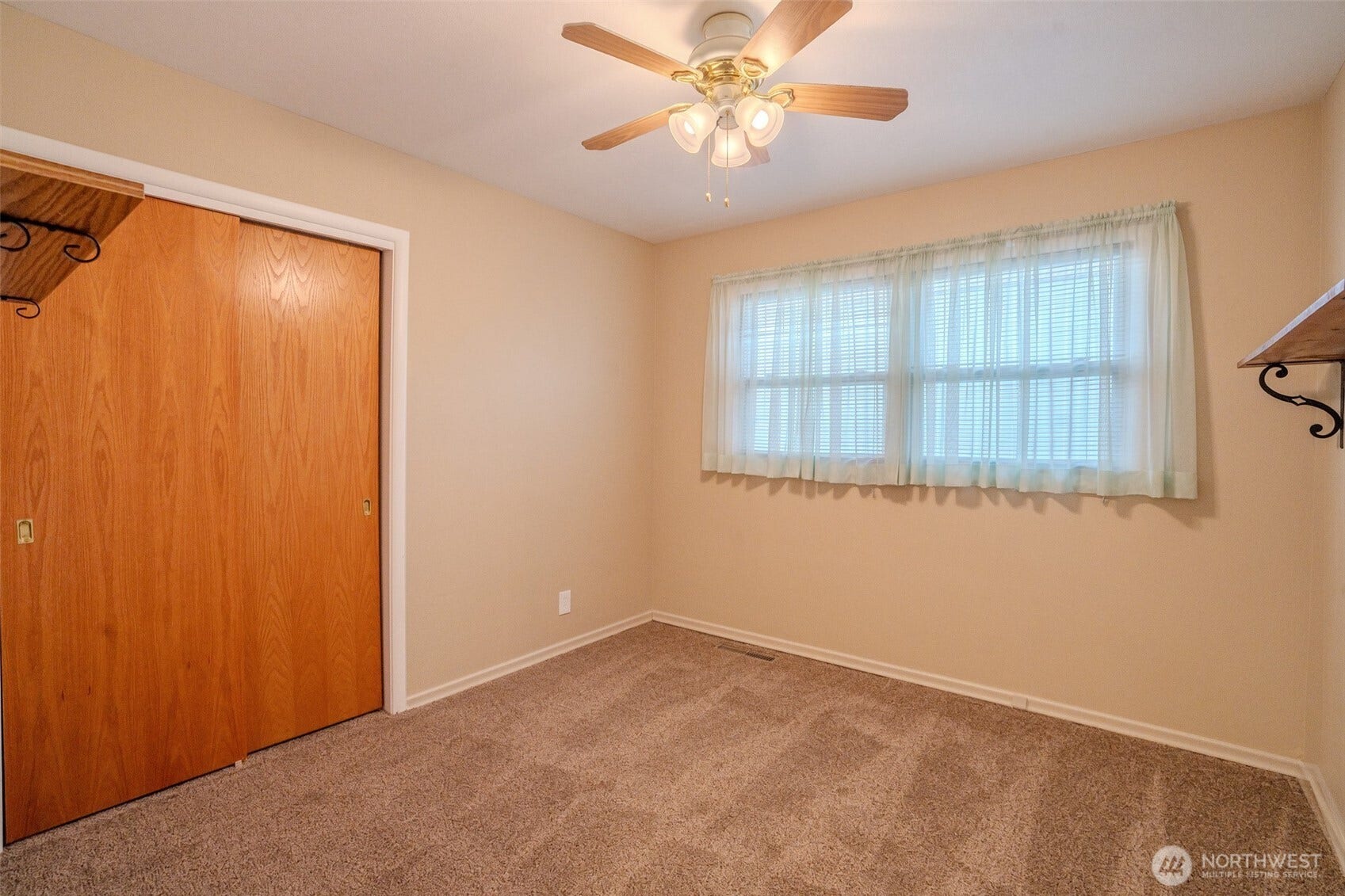 1369 Upland Drive, Sunnyside, WA 98944