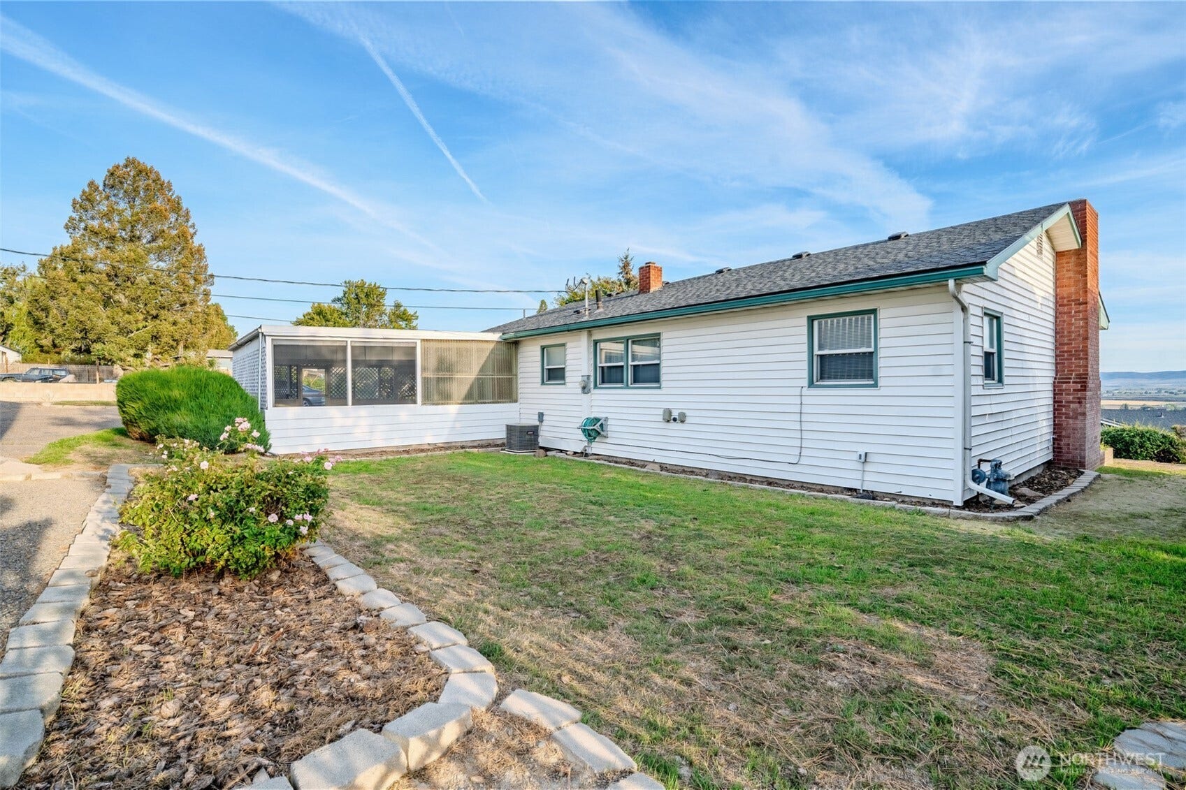 1369 Upland Drive, Sunnyside, WA 98944