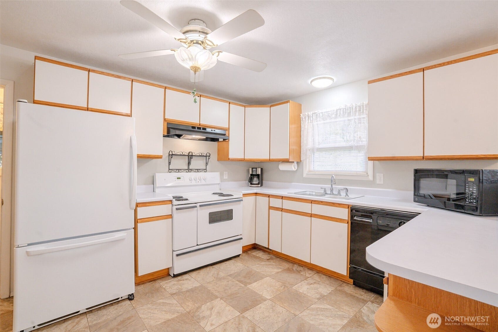 1369 Upland Drive, Sunnyside, WA 98944