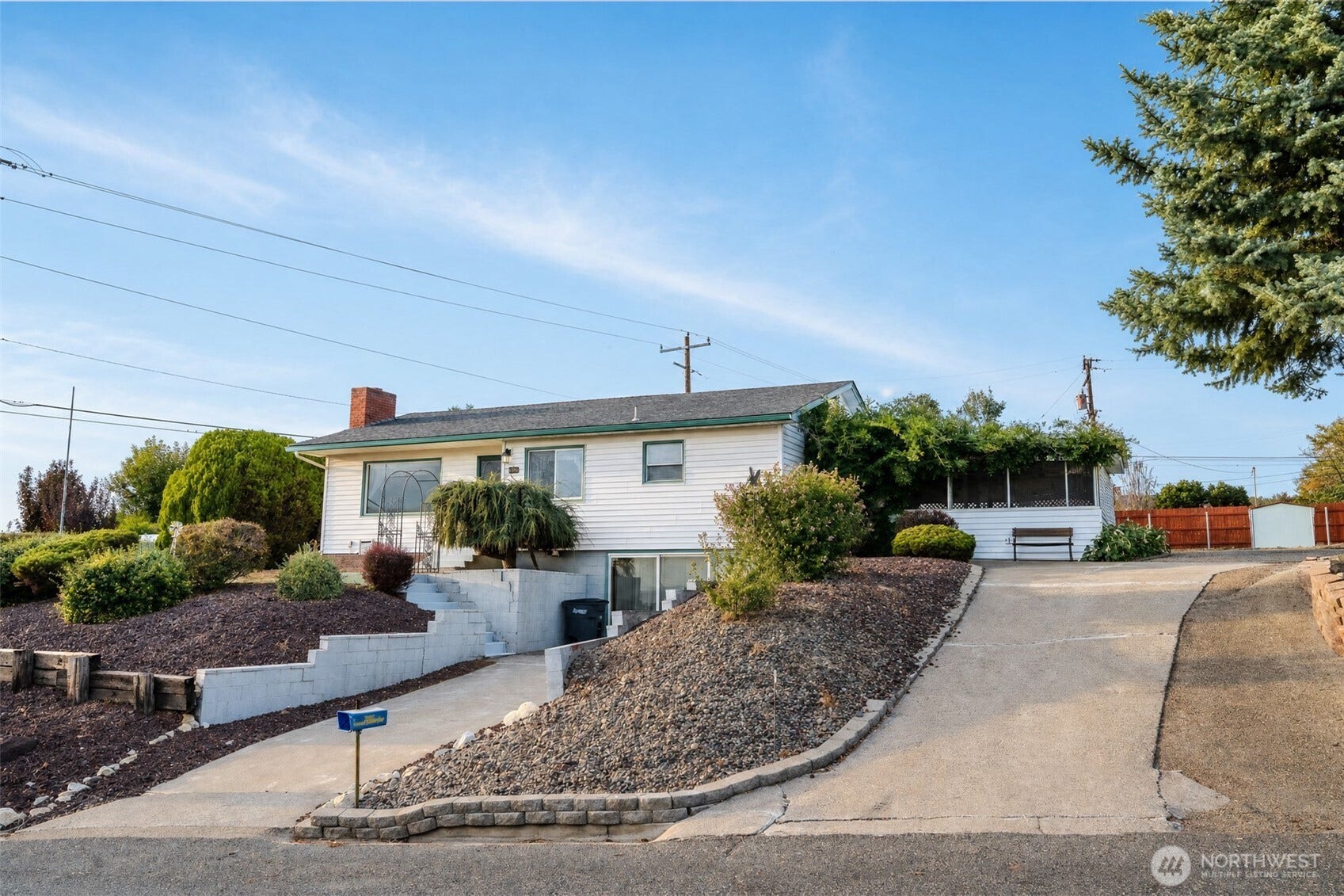 1369 Upland Drive, Sunnyside, WA 98944