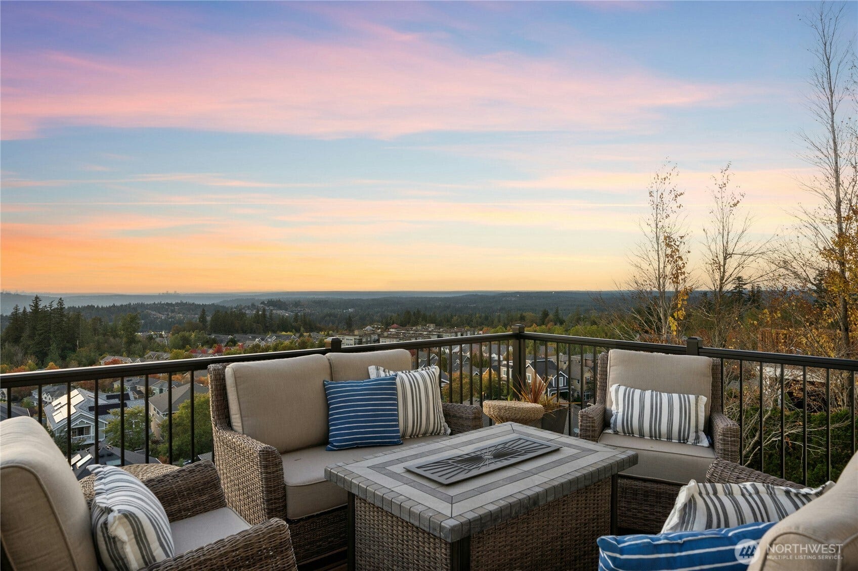 1685 30th Avenue NE, Issaquah, WA 98029