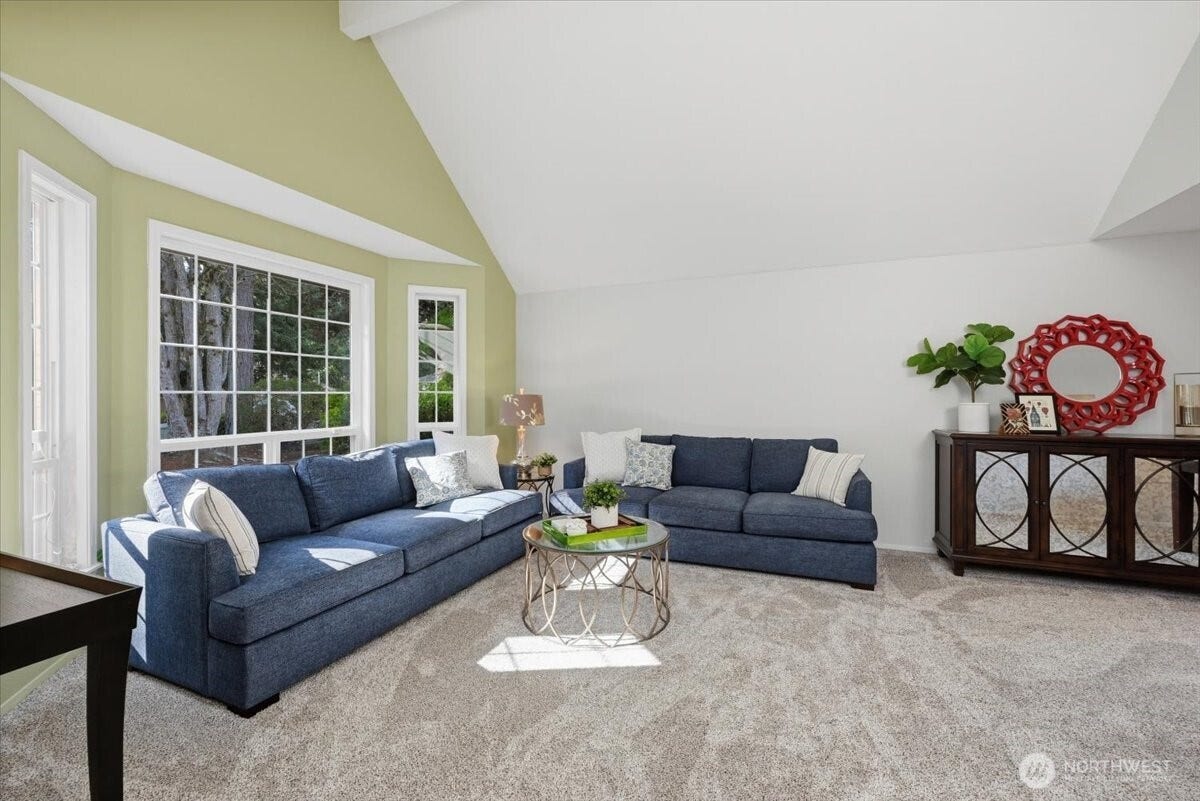3623 125th Place SE, Everett, WA 98208 Formal living with vaulted ceiling, bay window, and wall to wall carpet.
