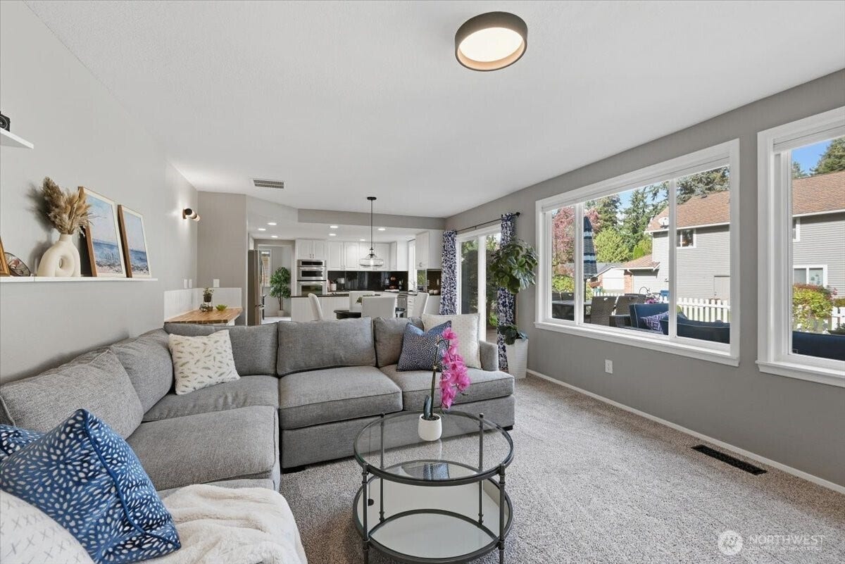 3623 125th Place SE, Everett, WA 98208 3623 125th Place SE, Everett, WA 98208